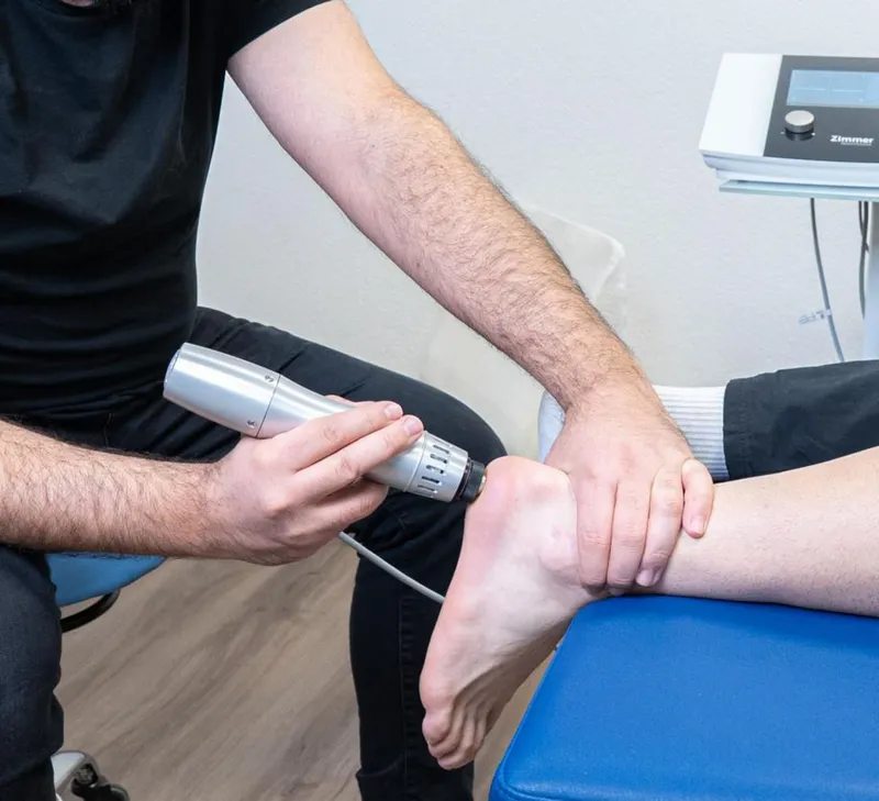 Stoßwellentherapie Hannover Linden - Praxis für Physiotherapie Sezer Cicek